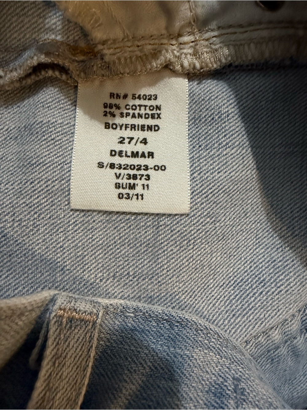 GAP Mid Rise Boyfriend Denim Shorts Size 27/4 - Picture 8 of 8
